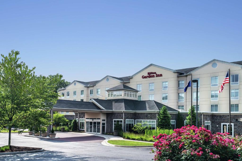 a rendering of the inn at the park at Hilton Garden Inn Blacksburg University in Blacksburg