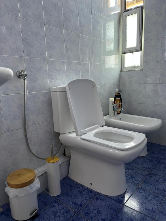 Koupelna v ubytování Apartment in Skanderbeg Square - Tirana Center 2