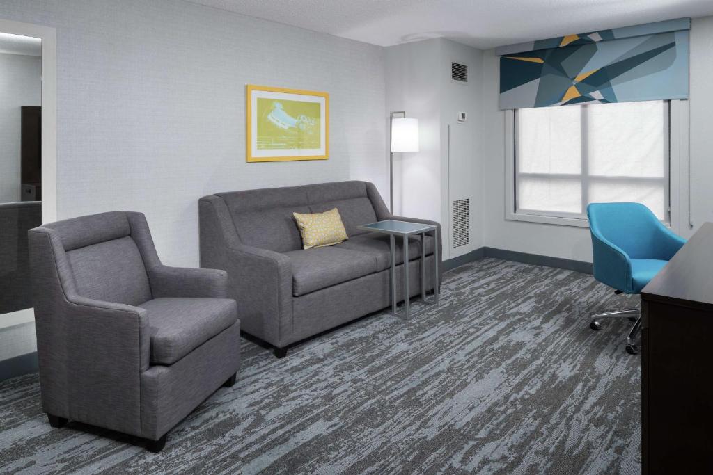 Hampton Inn & Suites Memphis-Beale Street - Chambre À Coucher King Suite Avec Canapé-Lit Et Cuisine