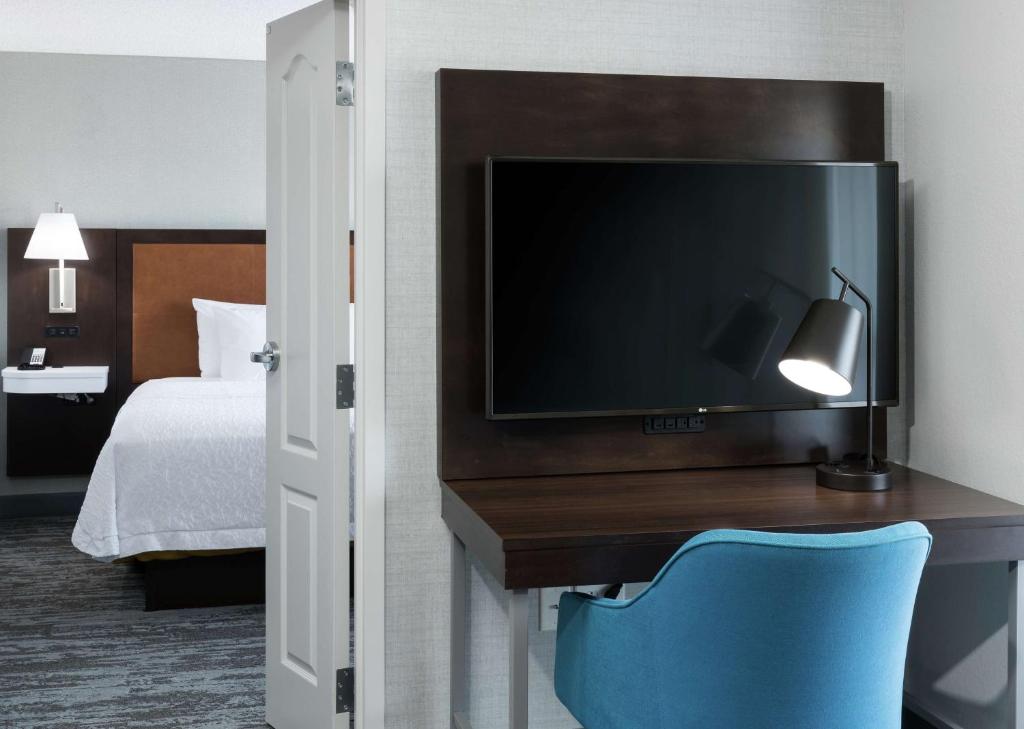 Hampton Inn & Suites Memphis-Beale Street - Suite King Avec Balcon - Non-Fumeurs