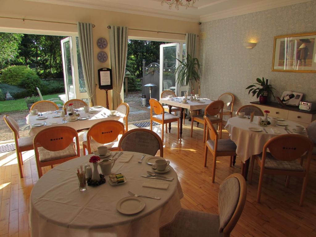 Restoran või mõni muu söögikoht majutusasutuses Dungimmon House