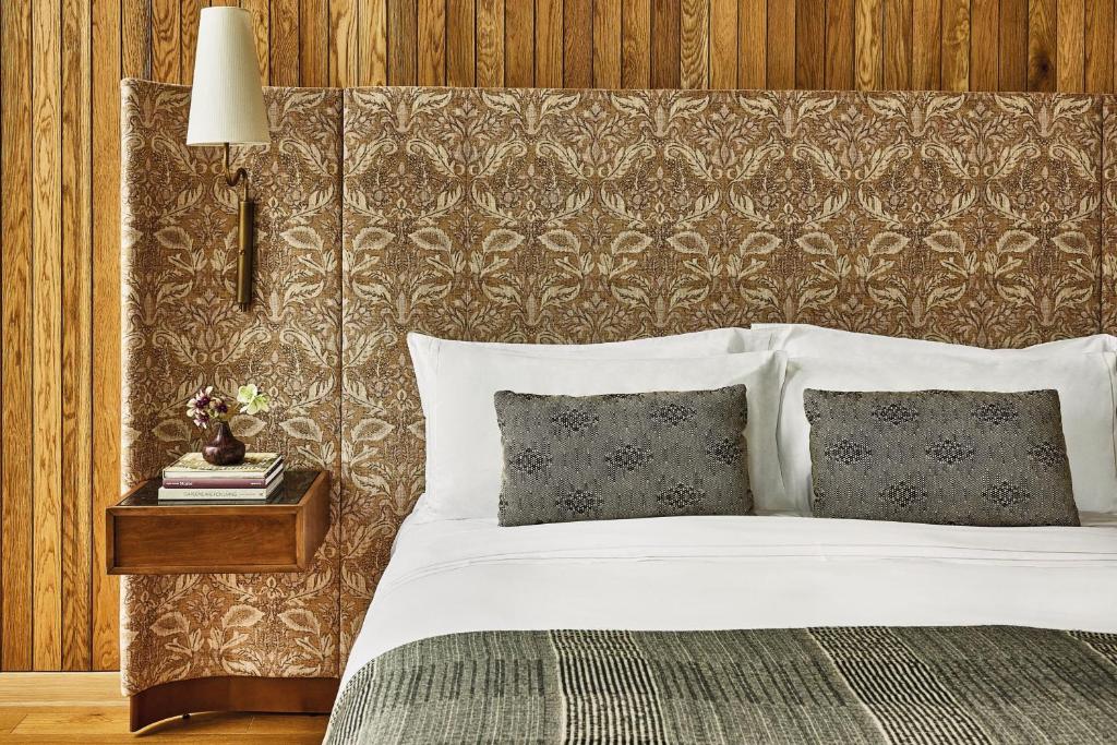 Austin Proper Hotel, a Member of Design Hotels photo 4