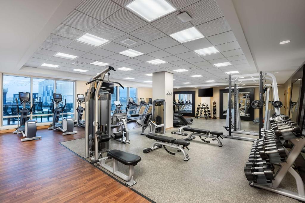 Fitness centrum a/nebo fitness zařízení v ubytování Hilton Austin