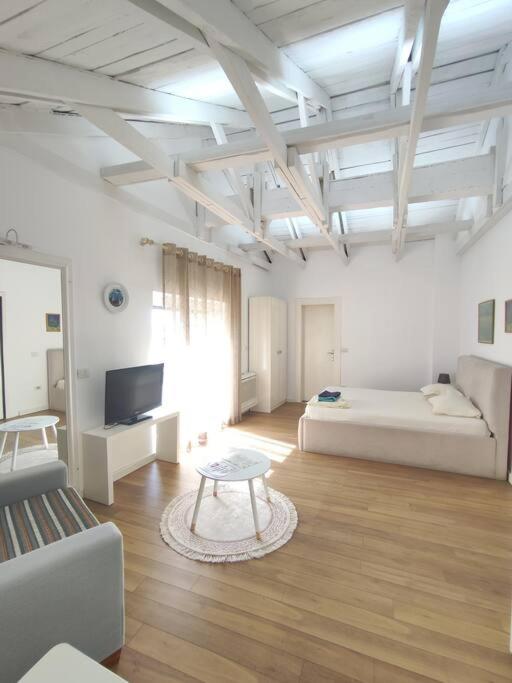 Loft 2double Bed Stylish Apartment - Imazhi 2