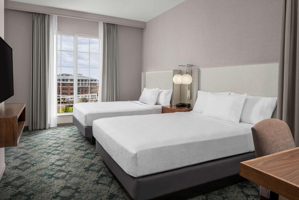 Embassy Suites by Hilton Charleston Harbor Mt. Pleasant - Two-Room Queen Suite With Balcony And Harbor View