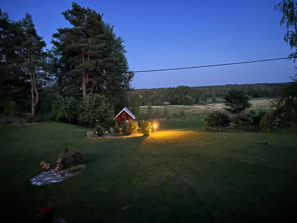 Aed väljaspool majutusasutust Valgemaja Majutus