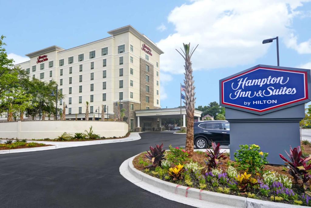 a sign for the hampton inn and suites at Hampton Inn & Suites Charleston Airport in Charleston