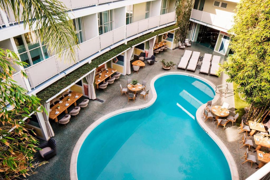 Avalon Hotel Beverly Hills, a Member of Design Hotels - Junior Suite With Balcony