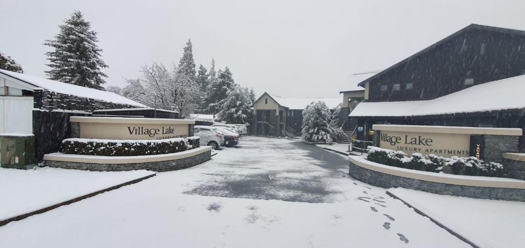 Village Lake Luxury Apartments - Resim 19