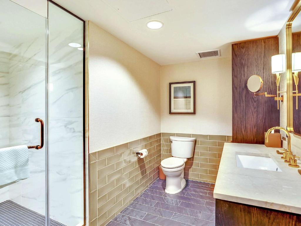 Washington Hilton - King Suite