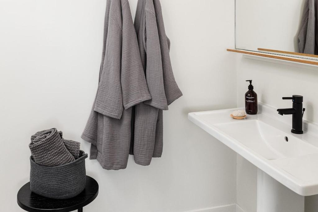 Hotel June West LA, a Member of Design Hotels - Spacious Double Queen Coastal View