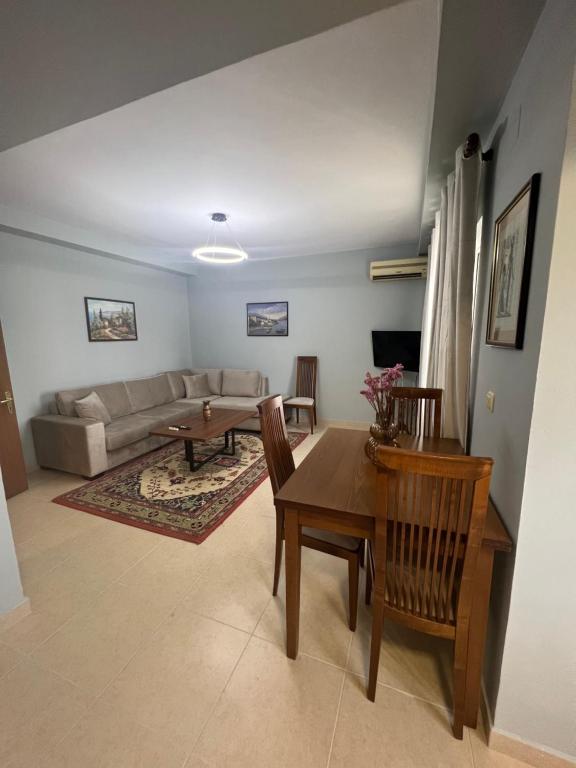 Apartment in Skanderbeg Square - Tirana Center 2 - Imazhi 4