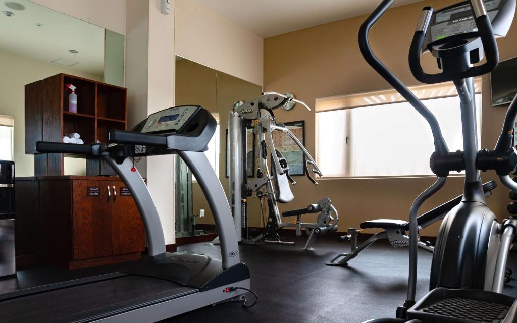 Fitness centrum a/nebo fitness zařízení v ubytování Best Western Plus Chihuahua Juventud