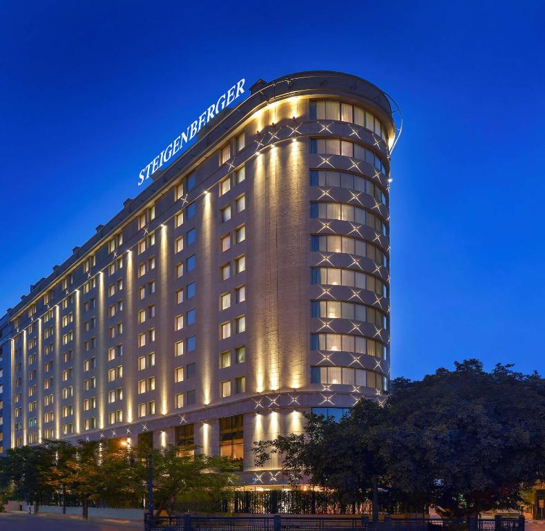 a rendering of the sheraton philadelphia hotel at Steigenberger Hotel El Tahrir Cairo in Cairo