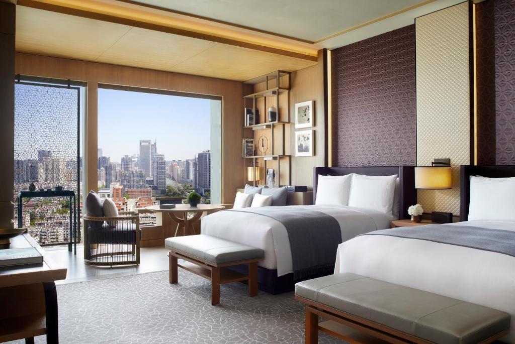 Postel nebo postele na pokoji v ubytování The Ritz-Carlton, Xi'an