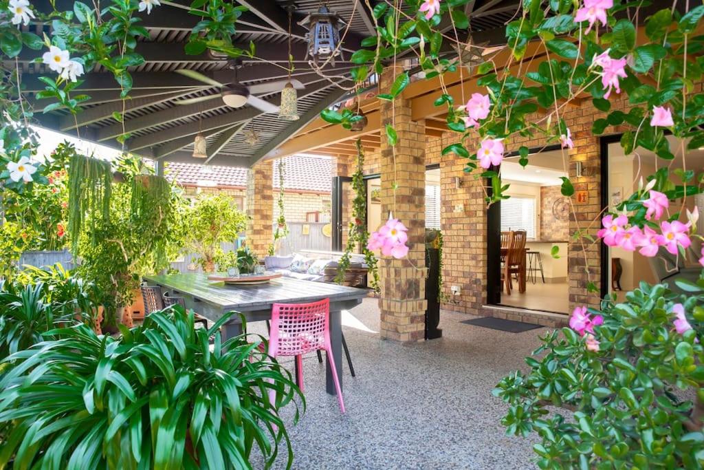 NEW Lakeside Living Waterfront 3Brm Home Wurtulla, Kawana Waters