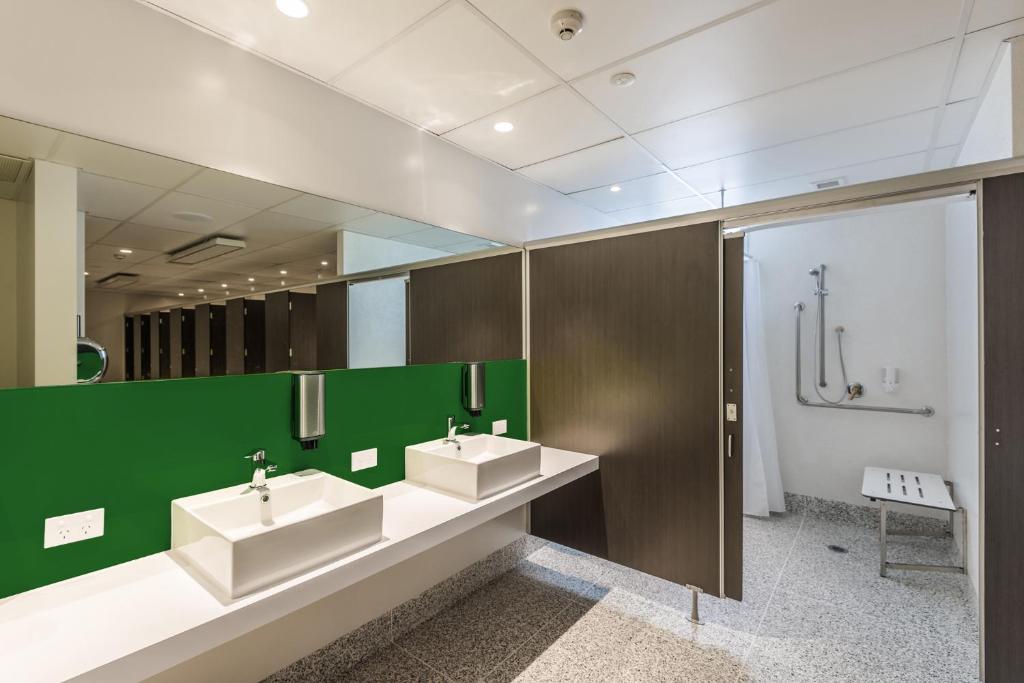 LyLo Christchurch Airport - Resim 38