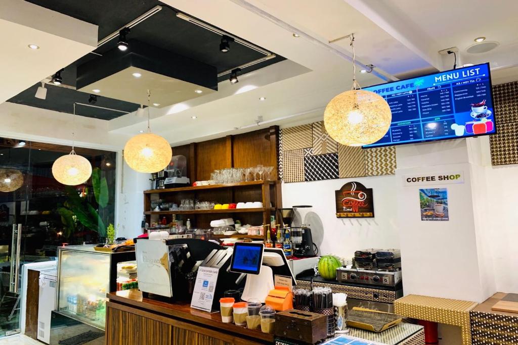 Cucina o angolo cottura di Attic Capsule Hotel