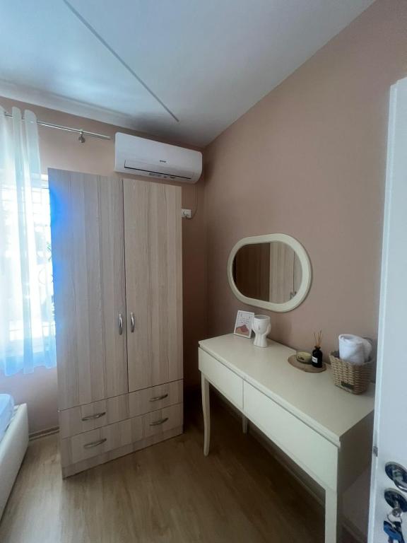 Postel nebo postele na pokoji v ubytování MIQT GUEST HOUSE