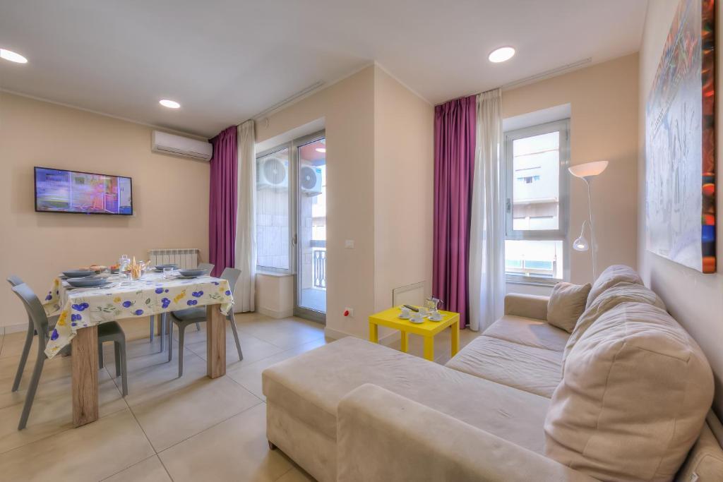 Palazzo dei Delfini Apartments Happy Rentals, Catania (updated prices 2024)
