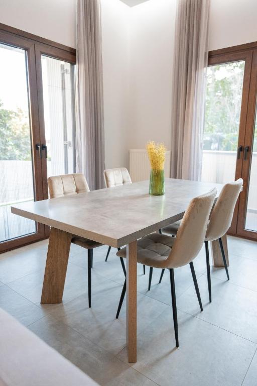 Posezení v ubytování Orion Residence Ι