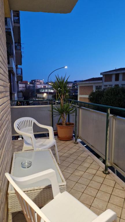 A balcony or terrace at Il Mare Di Roma
