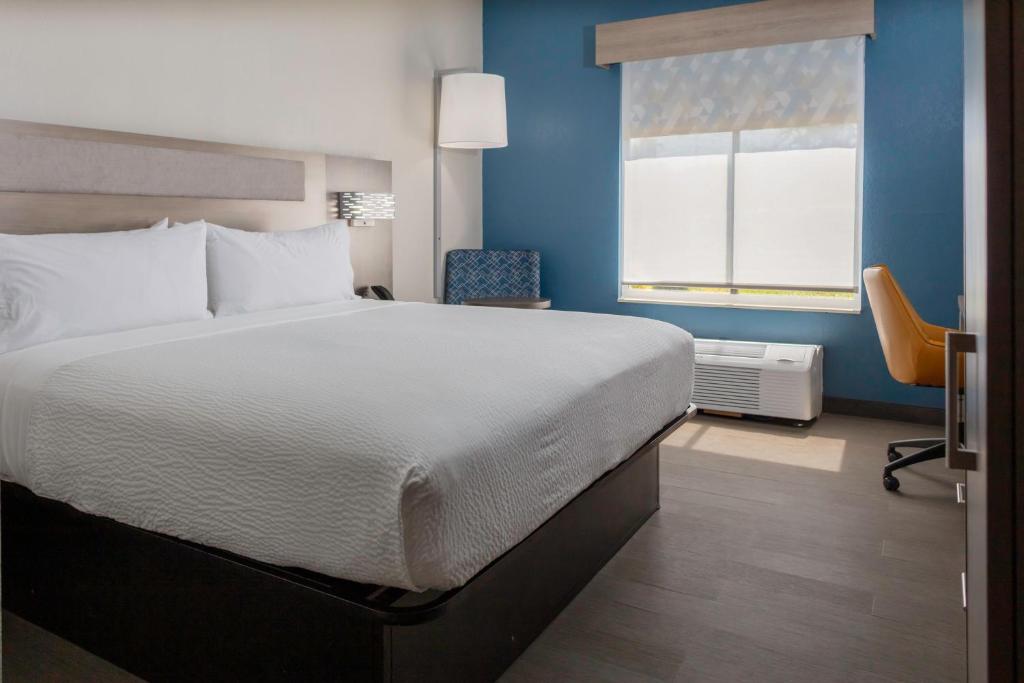Holiday Inn Express - Rocky Mount - Sports Center by IHG photo