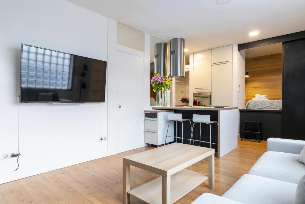 Kuchyň nebo kuchyňský kout v ubytování HOMEABOUT MADRID RÍO APARTMENT