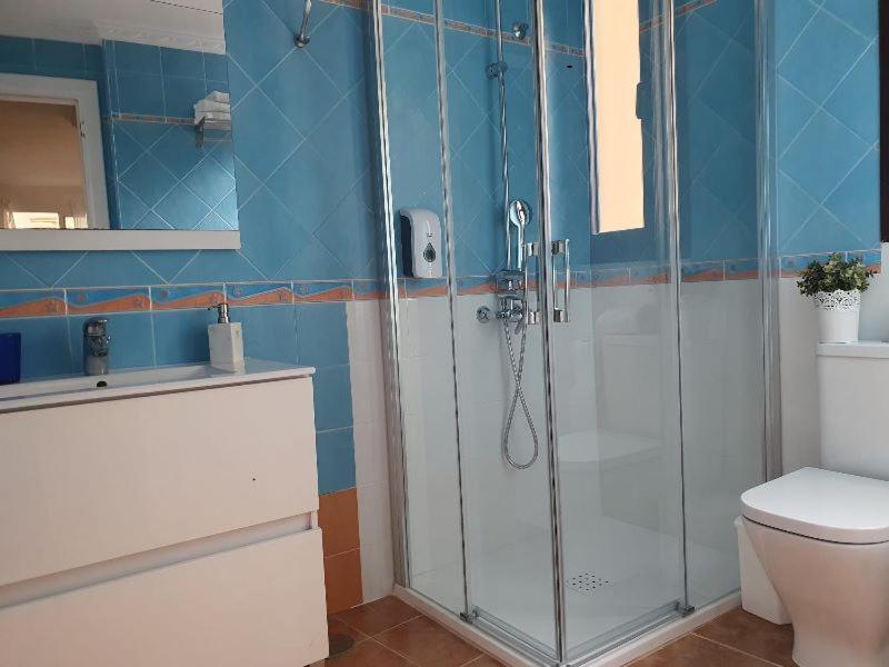 Kúpeľňa v ubytovaní HD Mogan Beach Apartment