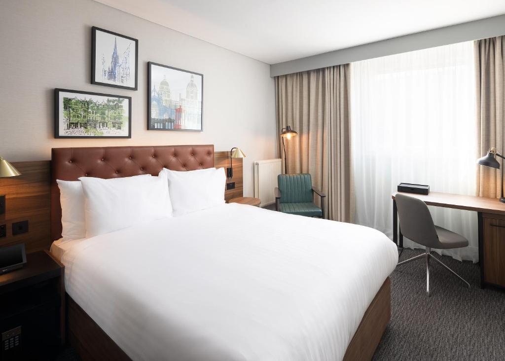 Four Points by Sheraton Edinburgh - Resim 7