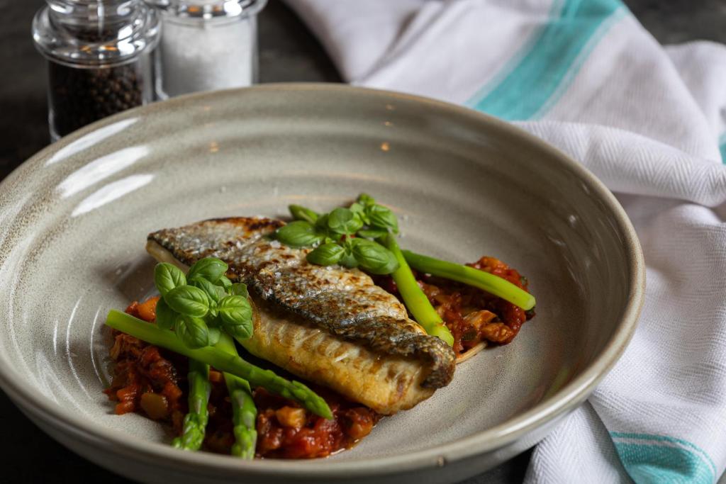 Four Points by Sheraton Edinburgh - Resim 38