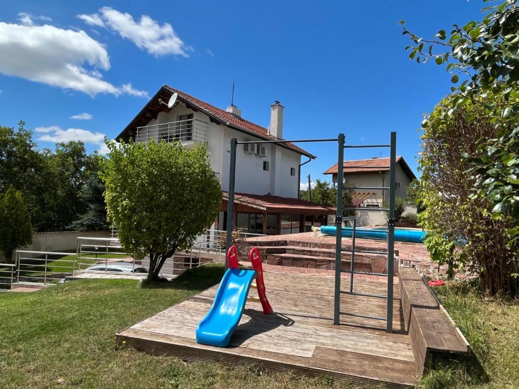 Herní místnost nebo prostor pro děti v ubytování Villa Villekulla