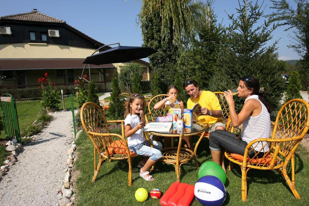 Hosté ubytování Pri Ancki B&B Ljubljana suburbs