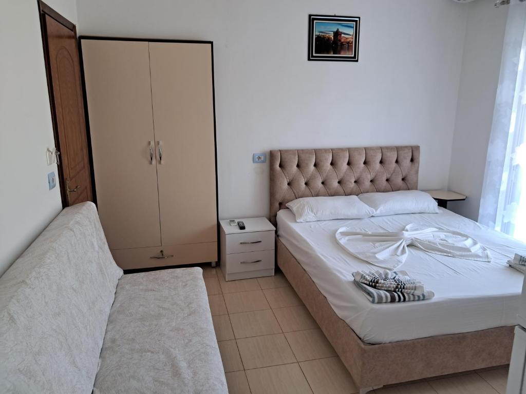 Elton Tafa guesthouse - Imazhi 10