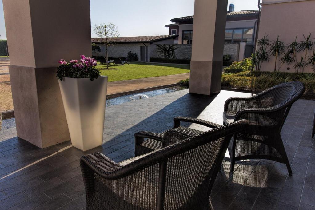 Basen w obiekcie Hotel & Residence Villa Bartolomea lub w pobliżu