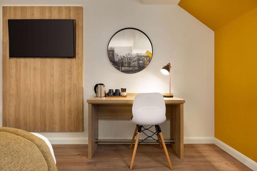 Super 8 by Wyndham Chester East - Resim 15