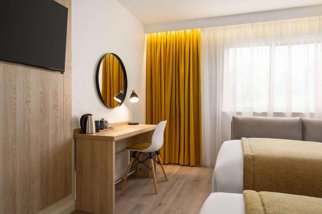 Super 8 by Wyndham Chester East - Resim 17