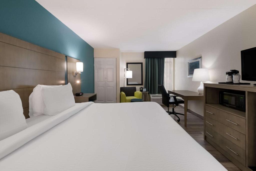 Best Western Hampton Coliseum Inn - 带浴缸的王室 - 移动性访问/不吸烟