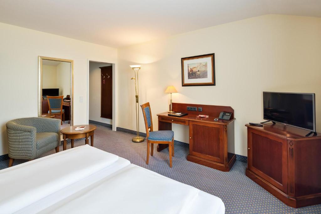 TV a/nebo společenská místnost v ubytování Austria Trend Hotel Schloss Wilhelminenberg Wien
