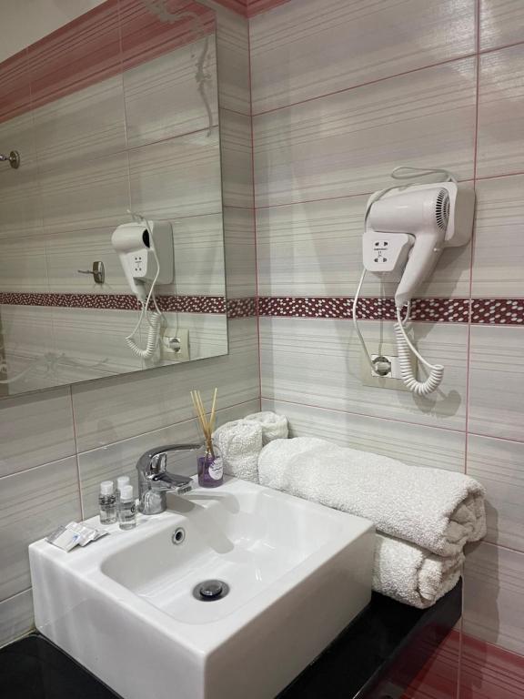 Hotel Selfo - Image 3