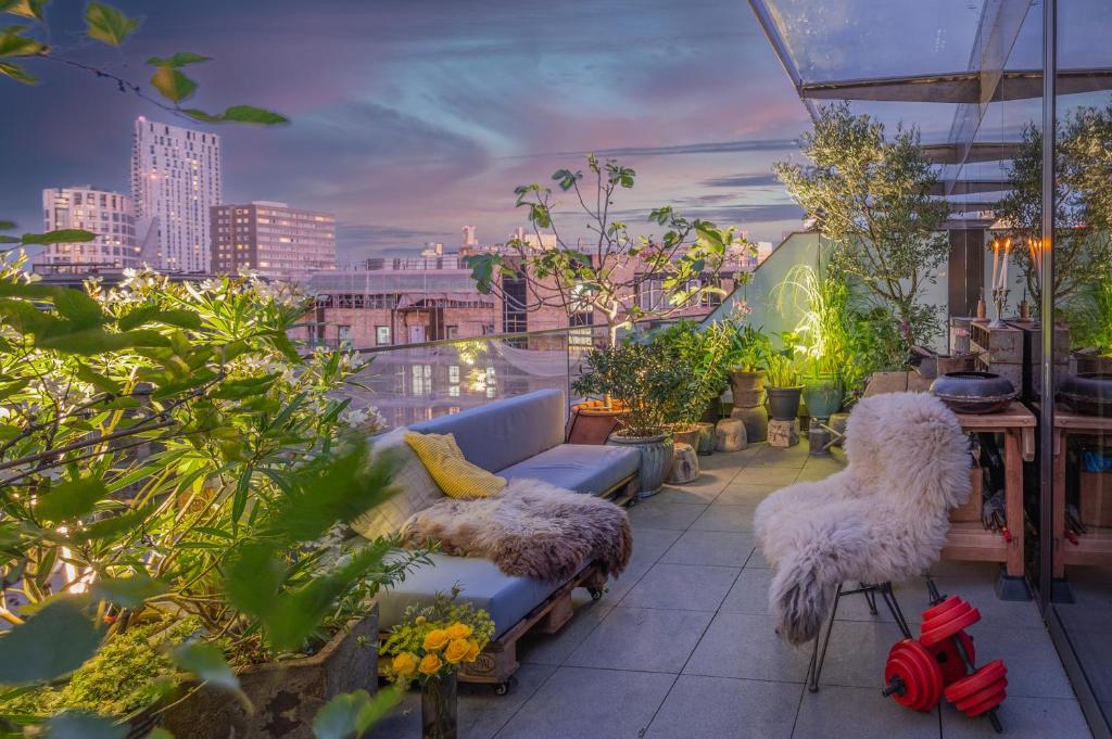 Room in Luxury Penthouse with Wraparound Balcony - Airbnb - Penthouse With Wraparound Balcony