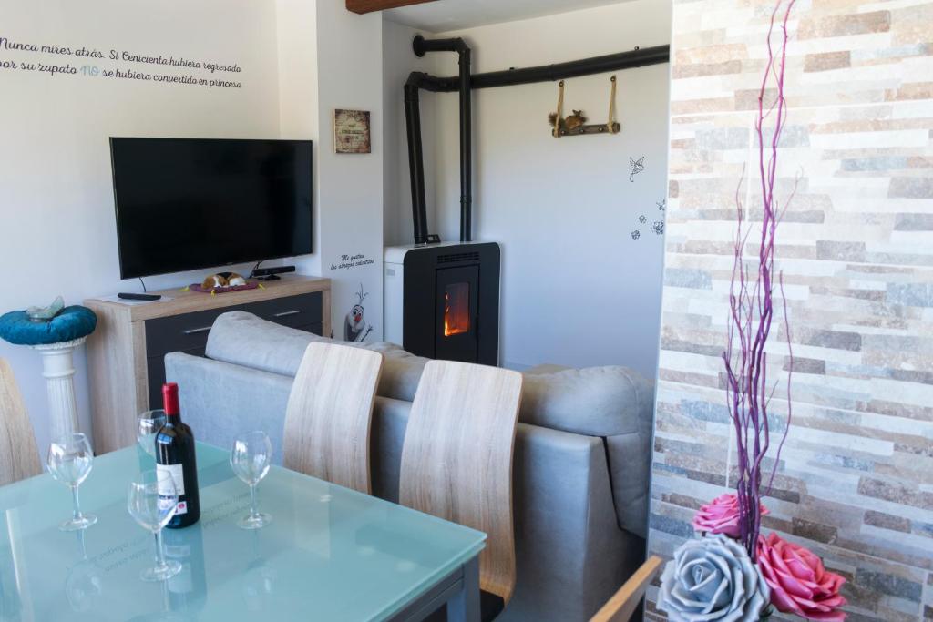 Televízia a/alebo spoločenská miestnosť v ubytovaní Apartamento Erase Una Vez En Sierra Nevada