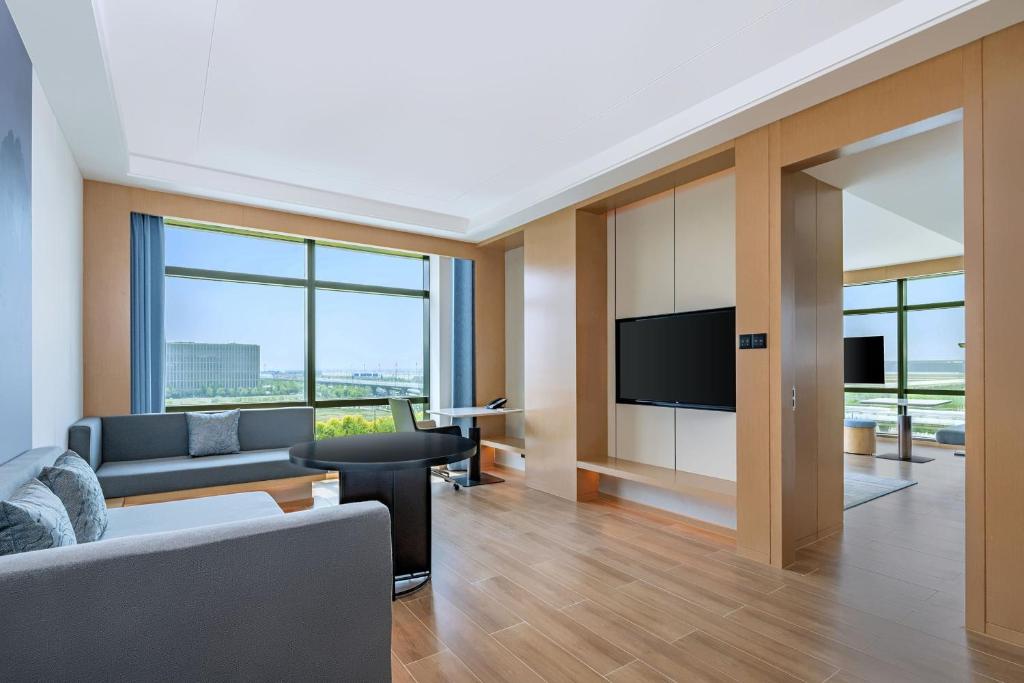 TV a/nebo společenská místnost v ubytování Fairfield by Marriott Beijing Daxing Airport