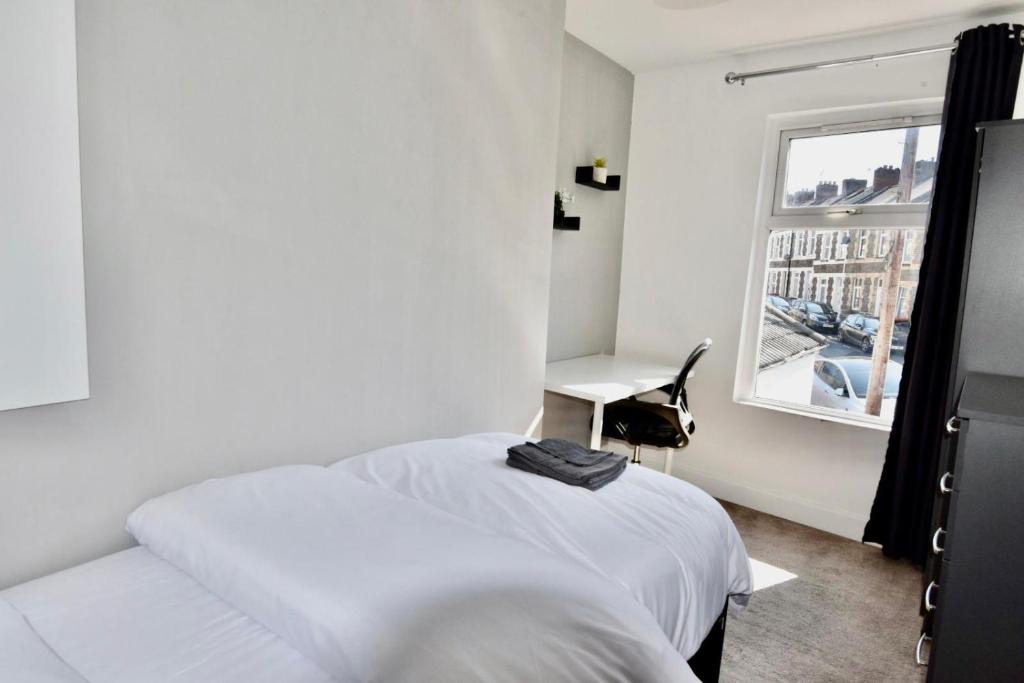 Come on in Lucas Street Newport Train Station Sleep upto 8 - Casa De Vacaciones