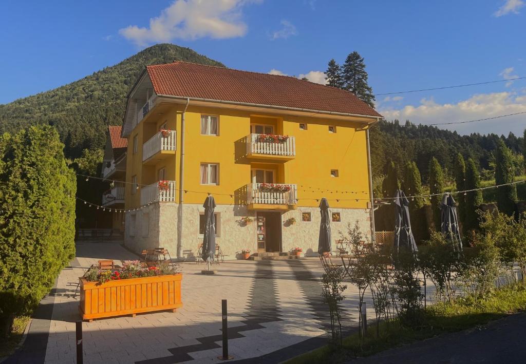 Fotografie z fotogalerie ubytování Pensiunea Iris v destinaci Băile Tuşnad