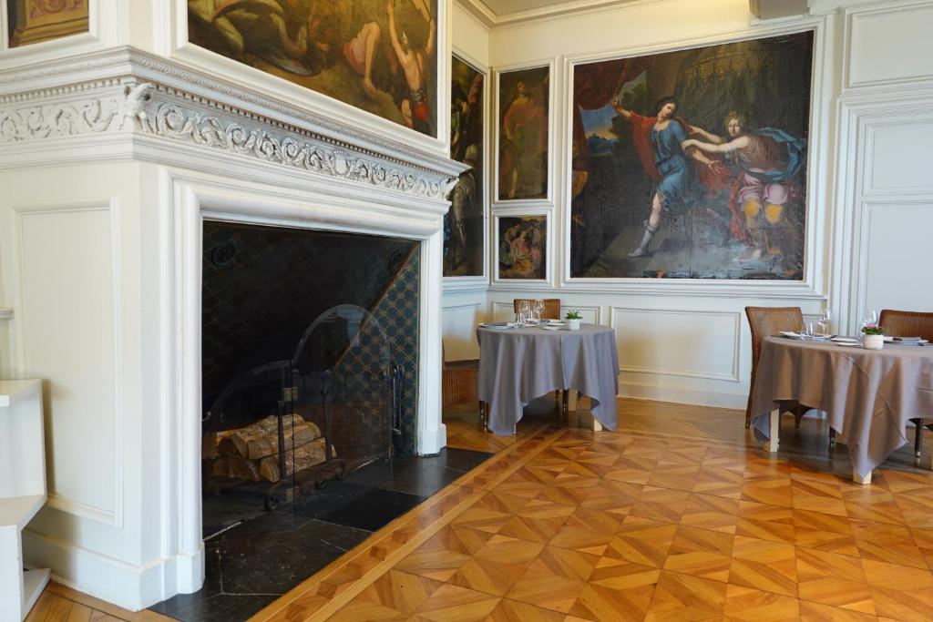 Fotografie z fotogalerie ubytování Château de Champlong Table Hôtel **** Golf & Spa v destinaci Villerest