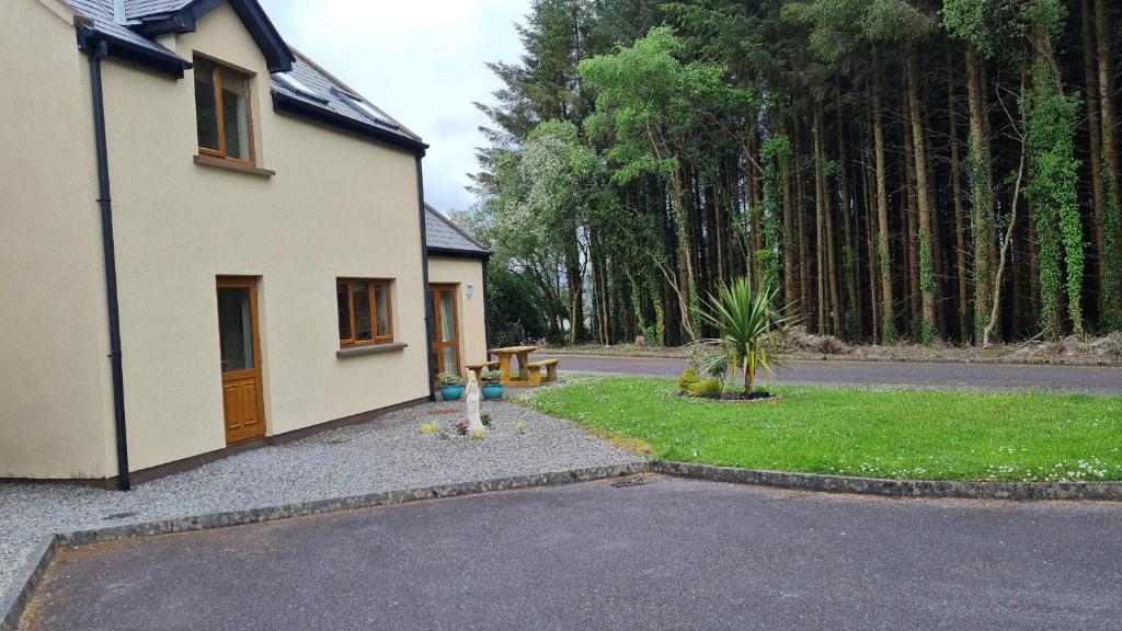 Κήπος έξω από το 13 Sneem Leisure Village