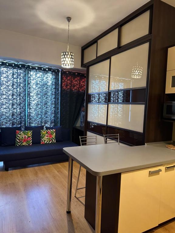 Coser Apartamenty Grzybowska - Studio - Grzybowska 30/608 Street