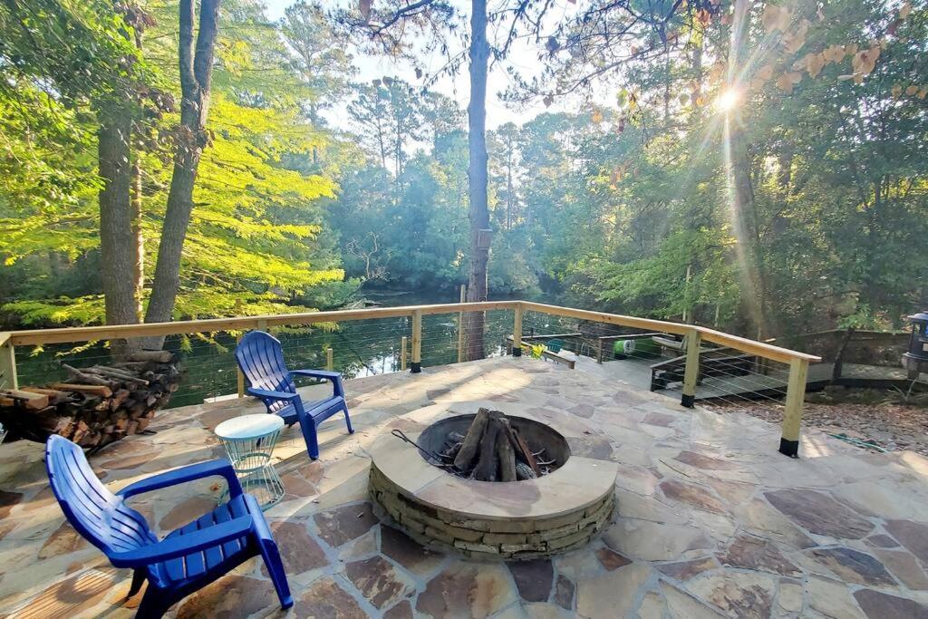 Bluegill Cottage Cozy Getaway by the Lake, Goodrich Tarifs 2023