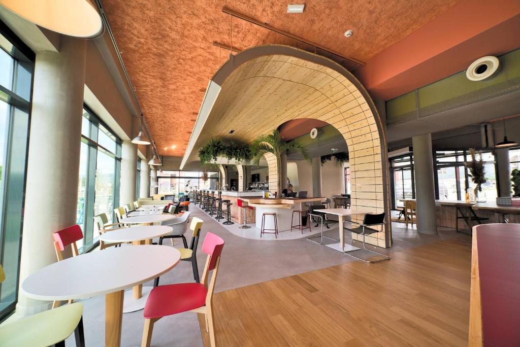 Posezení v ubytování greet hotel Cernay Mulhouse